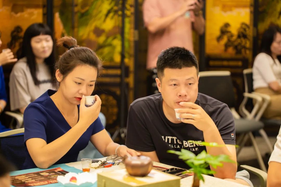 做时间的朋友，华祥苑老茶品鉴会圆满成功！