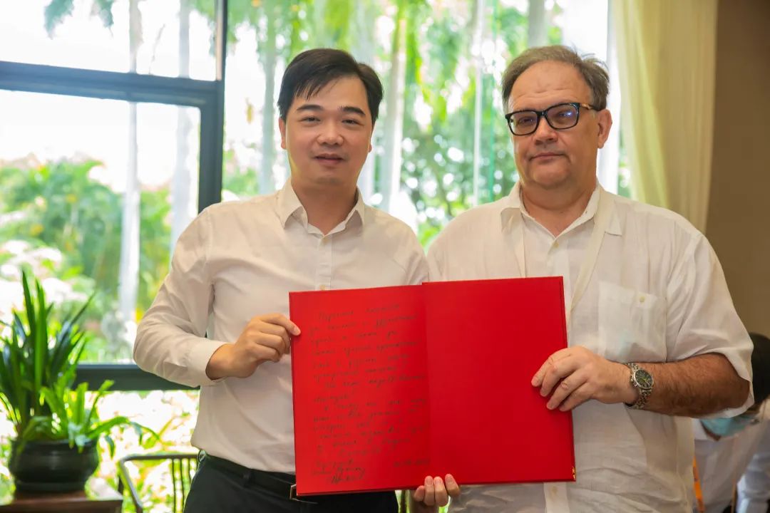 以茶为媒，华祥苑与俄罗斯贵宾再续前缘